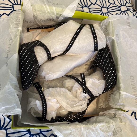 Gianni Bini black and white heels - Picture 2 of 3